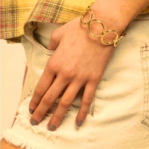 ✌🏼 #157 POL Gold Cuff Circle Design Bracelet